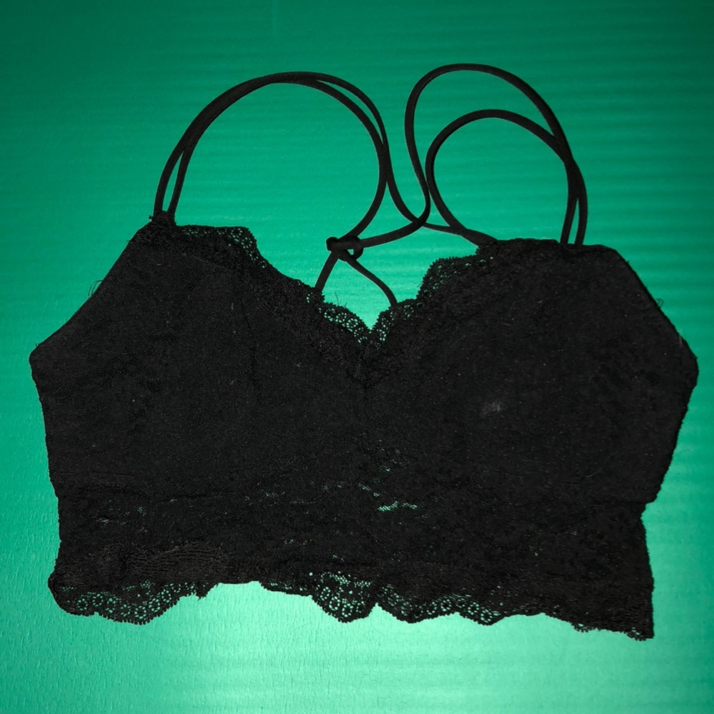 XS LACE DOUBLE-CROSS STRAP BRALETTE